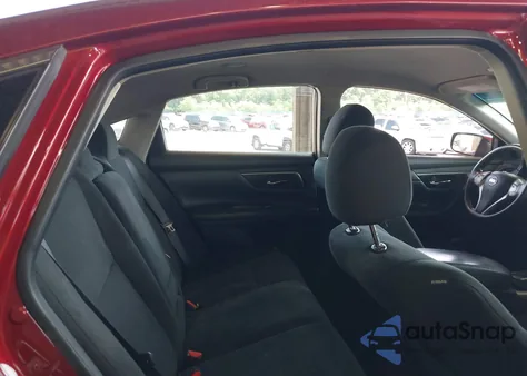 2015 Nissan Altima 2.5 S z USA, uszkodzony, nr VIN 1N4AL3AP0FC435476